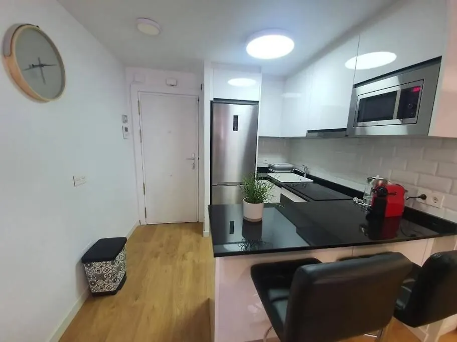 Beautiful Sea Views Cozy Apartment 350 M From Beach Benalmádena
