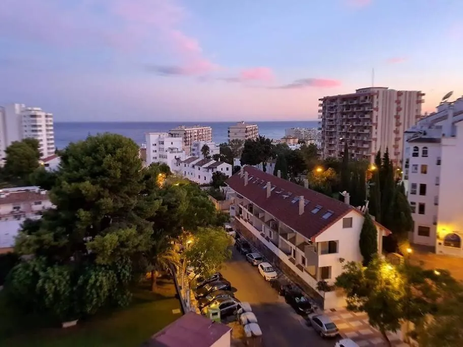 Beautiful Sea Views Cozy Apartment 350 M From Beach Benalmádena