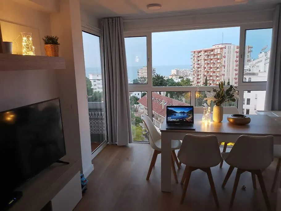 Beautiful Sea Views Cozy Apartment 350 M From Beach Benalmádena