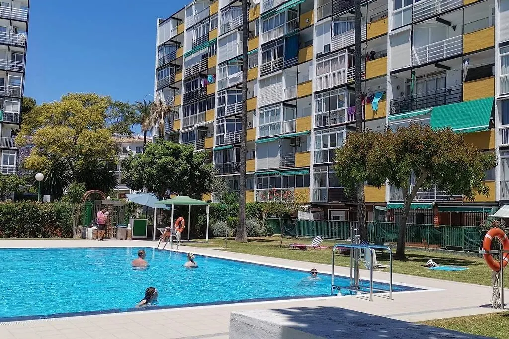Beautiful Sea Views Cozy Apartment 350 M From Beach Benalmadena
