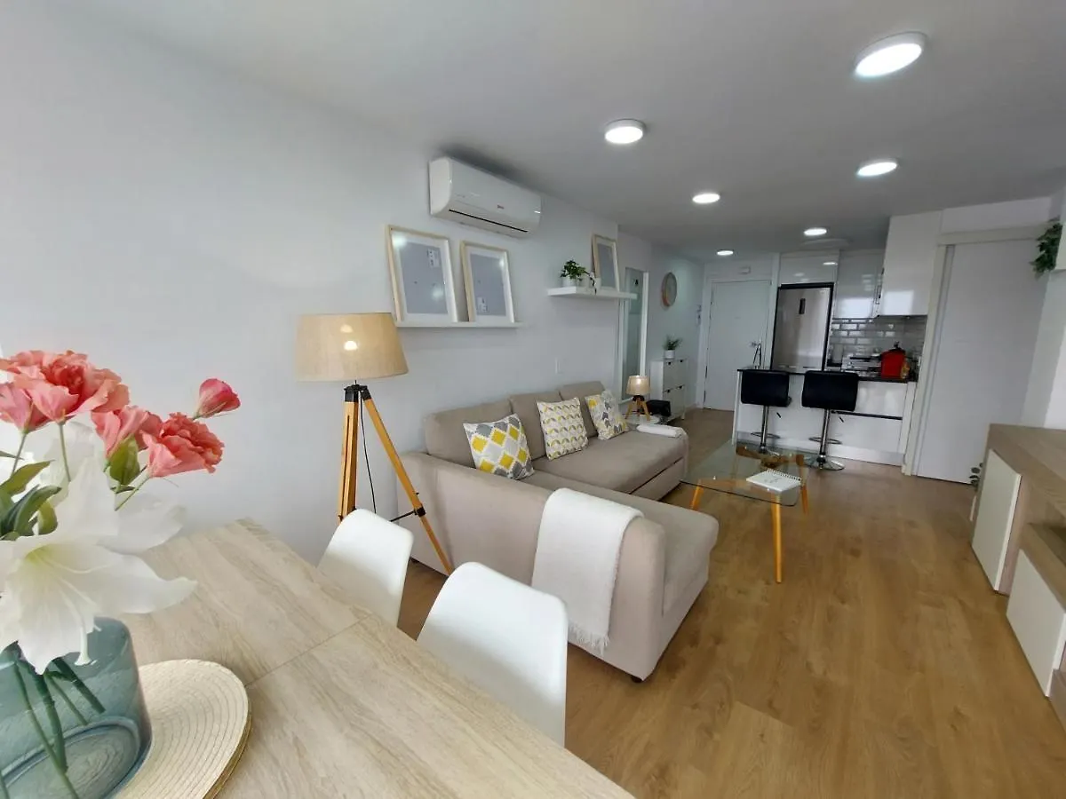 Beautiful Sea Views Cozy Apartment 350 M From Beach Benalmádena