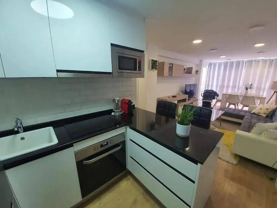 Beautiful Sea Views Cozy Apartment 350 M From Beach Benalmádena